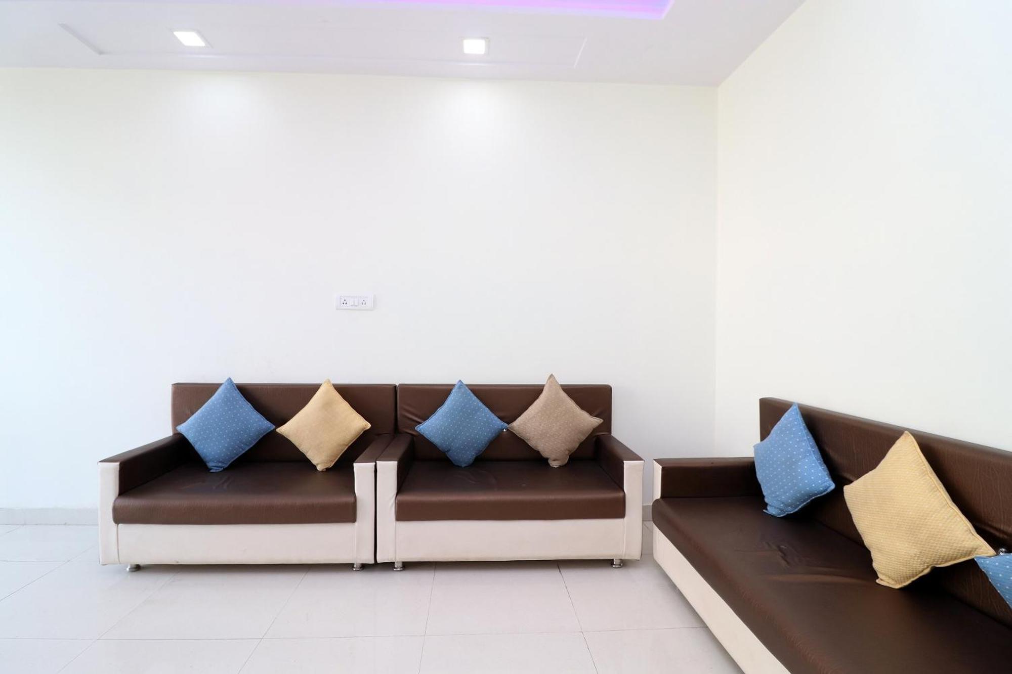 Oyo Hotel The Orient Tree Agra  Exterior photo