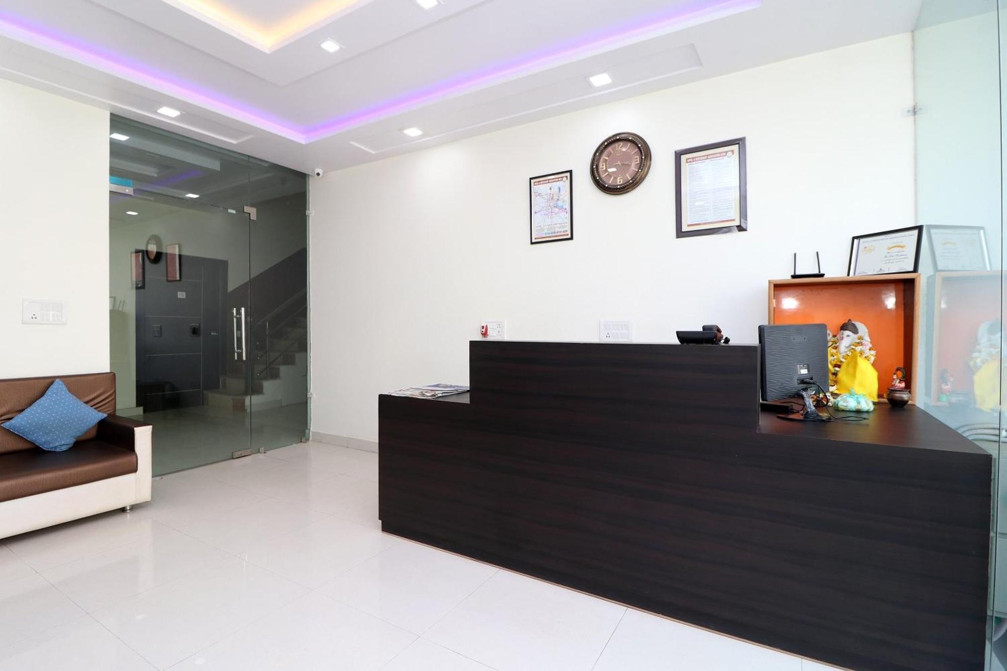 Oyo Hotel The Orient Tree Agra  Exterior photo